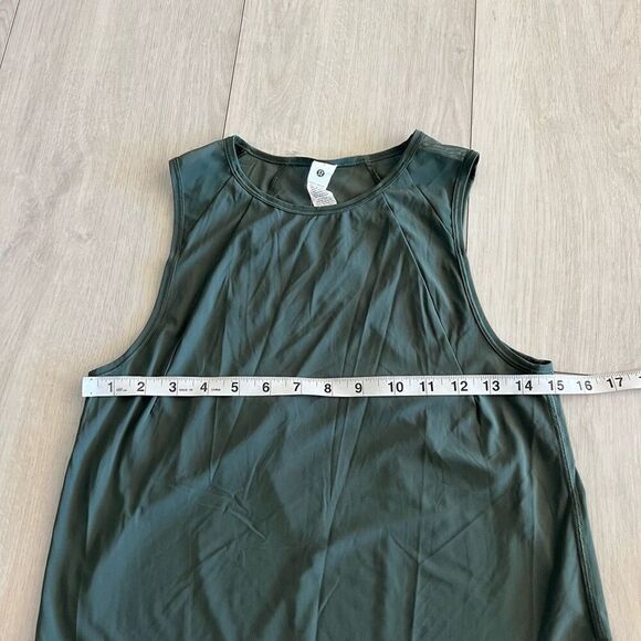 Lululemon women’s top size 2 - Picture 2 of 6